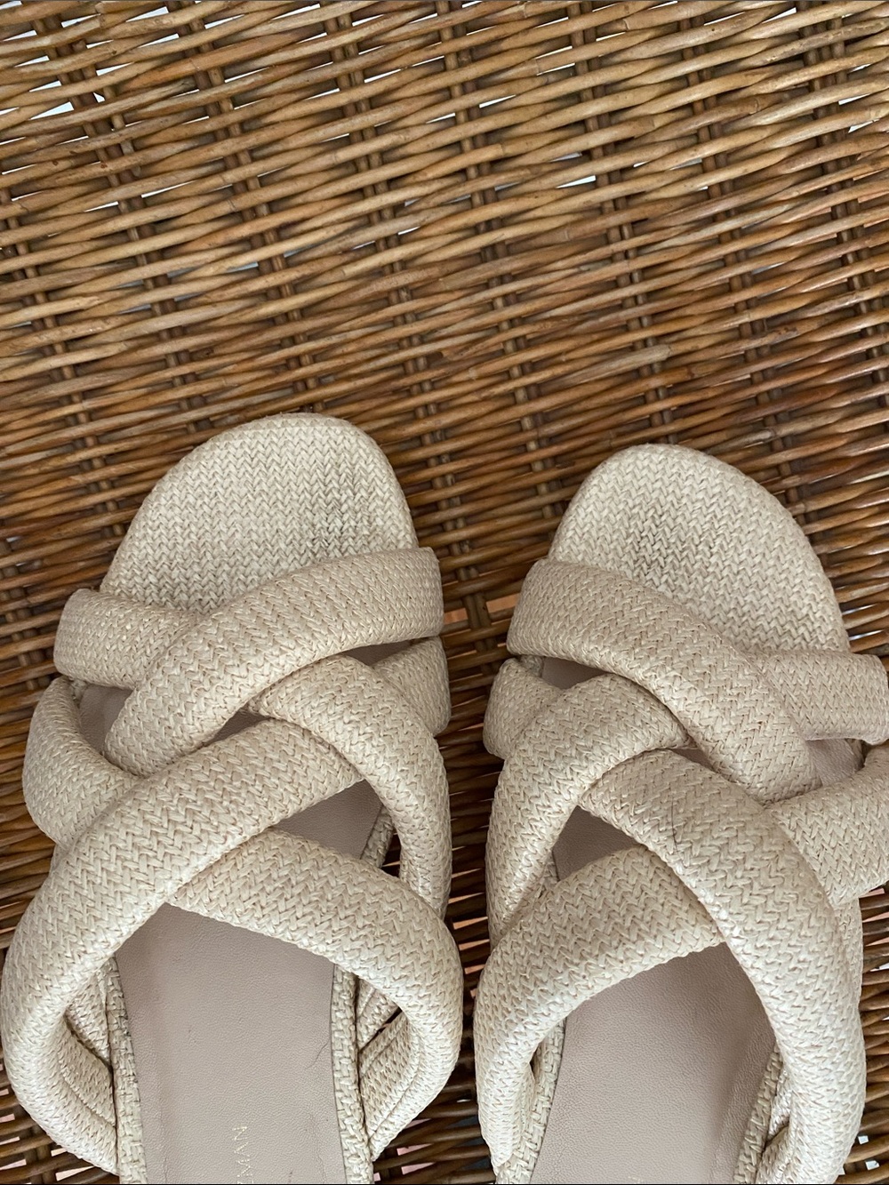 Stuart Weitzman Crossover Raffia Slide - Picture 3 of 6